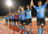 山口に快勝の横浜FCが6位浮上!岡山vs金沢は激しい打ち合いで3-3のドロー決着【サマリー:明治安田J2 第21節】