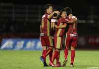 快勝を収めた琉球が鹿児島をかわし、暫定ながら首位浮上!【サマリー:明治安田J3 第17節】