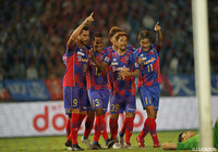 リンス(FC東京)が2戦連続の決勝弾!首位・広島との勝点差を”5”に縮める【サマリー:明治安田J1第20節】