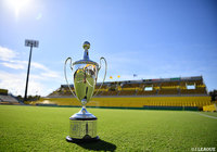 準決勝 第2戦 Shonan BMW スタジアム平塚にJリーグYBCルヴァンカップ(スポンサー杯)を展示!【ルヴァンカップ】