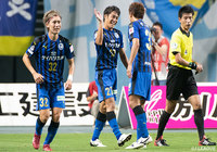 優勝・昇格争いの行方はいまだに見えず。熊本の21位以下が確定【マンスリーレポート(10月):明治安田J2】