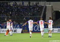 京都、山形との上位決戦を制し首位に浮上! 好調の柏は劇的勝利で4連勝を達成【サマリー:明治安田J2 第22節】