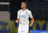 DFメンデスの加入を発表【甲府】