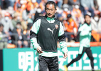 クラモフスキー監督の契約を解除。平岡コーチが新監督に就任【清水】