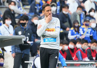 リュイス監督の契約を解除【今治】