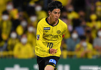 柏よりMF江坂が完全移籍加入【浦和】