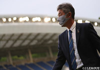 長谷部監督が契約を更新【福岡】