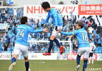 Ｊ１復帰を目指す横浜FCが大宮に劇的勝利！ 昇格組の岩手は初陣を白星で飾る【サマリー：明治安田Ｊ２ 第1節】