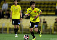 MF熊澤がプロA契約を締結【柏】