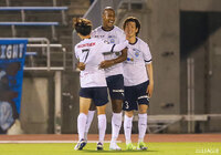 横浜FCが4発快勝で4連勝!清水vs長崎の上位対決はドロー決着【サマリー:明治安田J2 第30節】