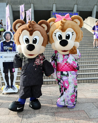 [ [ 広島：サンチェとフレッチェが徳島へ！ ] ] | J's GOAL | フォトニュース