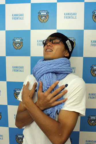 [ ［ 川崎Ｆ：これからの季節へ準備万端!WEBショップ限定「先取り秋冬物セール」実施中! ］ ] | J's GOAL | フォトニュース