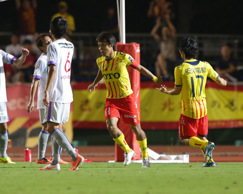 [ [ J2：第30節 北九州 vs 福岡 ] ] | J's GOAL | フォトニュース