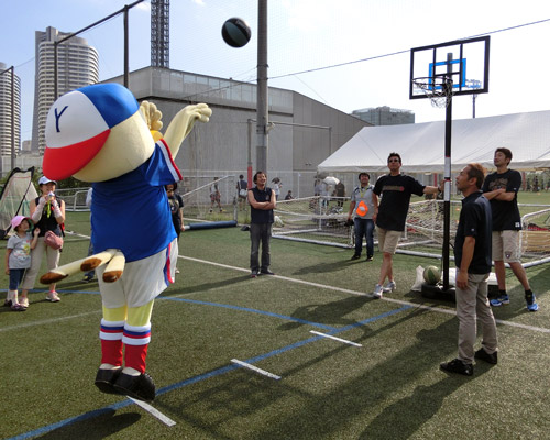 [ [ 横浜FM：「ヨコハマ・ワールド・ウォーク」にＦ・マリノスが参加 ] ] | J's GOAL | フォトニュース