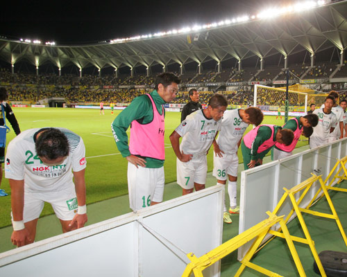 [ [ J2：第32節 千葉 vs 岐阜 ] ] | J's GOAL | フォトニュース