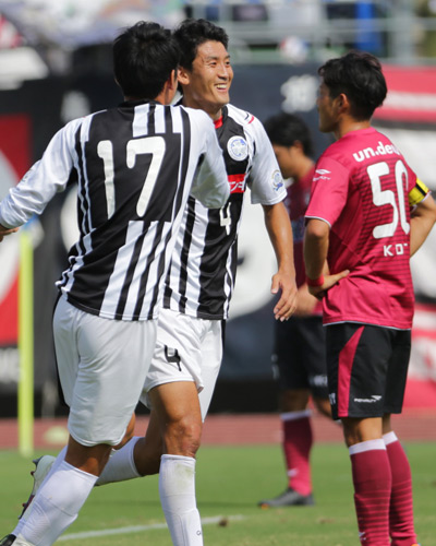 [ [ J2：第34節 岡山 vs 水戸 ] ] | J's GOAL | フォトニュース