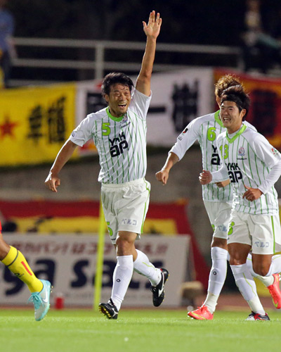 [ [ J2：第35節 北九州 vs 富山 ] ] | J's GOAL | フォトニュース