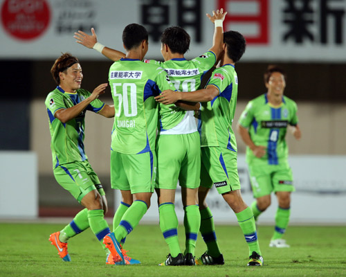 [ [ J2：第35節 湘南 vs 愛媛 ] ] | J's GOAL | フォトニュース