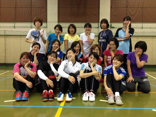 [ [ 川崎Ｆ：女性のためのシェイプアップ・フットサル教室 参加者募集中! ] ] | J's GOAL | フォトニュース