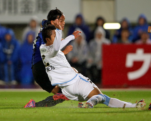 [ [ ヤマザキナビスコカップ：準決勝 Ｇ大阪 vs 川崎Ｆ ] ] | J's GOAL | フォトニュース