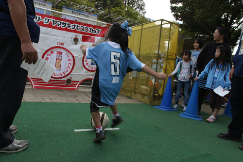 [ [ ヤマザキナビスコカップ：準決勝 川崎Ｆ vs Ｇ大阪 ] ] | J's GOAL | フォトニュース