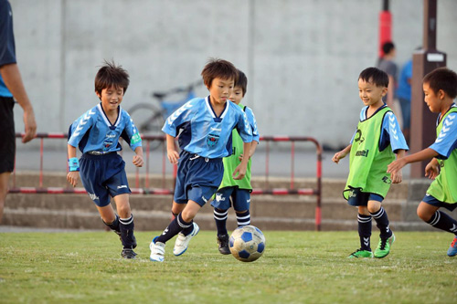 [ ［ 横浜FC：海の公園・横浜FCサッカースクール　１日無料体験会開催のお知らせ ］ ] | J's GOAL | フォトニュース