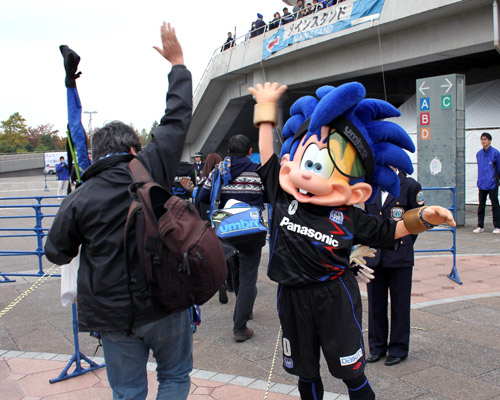 [ [ ヤマザキナビスコカップ：決勝 広島 vs Ｇ大阪 ] ] | J's GOAL | フォトニュース