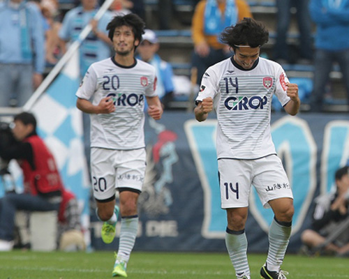 [ [ J2：第40節 横浜FC vs 岡山 ] ] | J's GOAL | フォトニュース