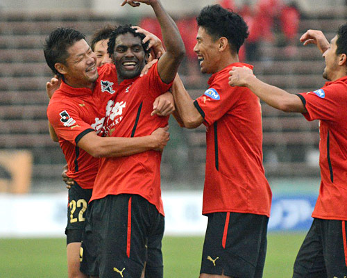 [ [ J2：第40節 熊本 vs 愛媛 ] ] | J's GOAL | フォトニュース