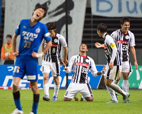 [ [ J2：第40節 大分 vs 水戸 ] ] | J's GOAL | フォトニュース