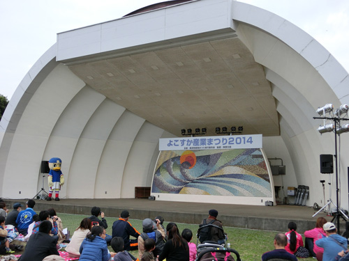 [ [ 横浜FM：「よこすか産業まつり」にＦ・マリノスが参加 ] ] | J's GOAL | フォトニュース