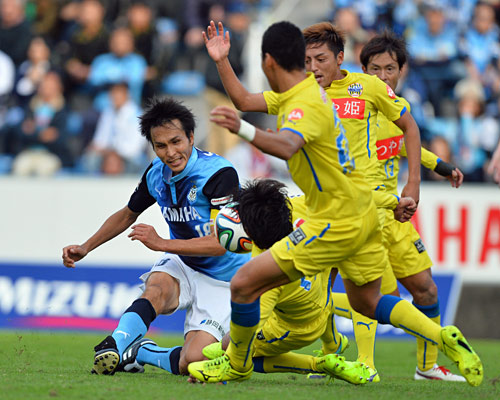 [ [ J1昇格プレーオフ：準決勝 磐田 vs 山形 ] ] | J's GOAL | フォトニュース