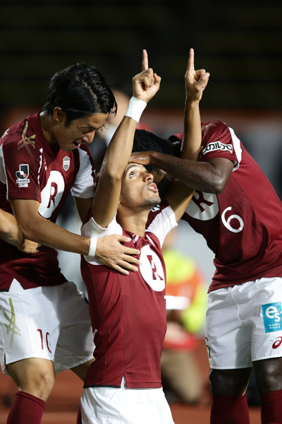 [ [ J.LEAGUE PHOTOS × J's GOALが選ぶ　2014シーズンベストショット（神戸） ] ] | J's GOAL | フォトニュース