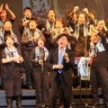 [ 川崎Ｆ：2015年新体制発表会見 ]　第1部では、川崎”青”歌隊によるゴスペルが披露された。

-...