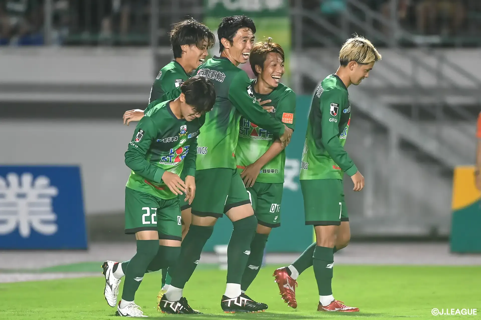 岐阜、愛媛、鹿児島の3チームが好スタートを切る。Ｊ３参入の滋賀に漂う躍進の予感【マンスリーレポート（8月）：明治安田Ｊ３】