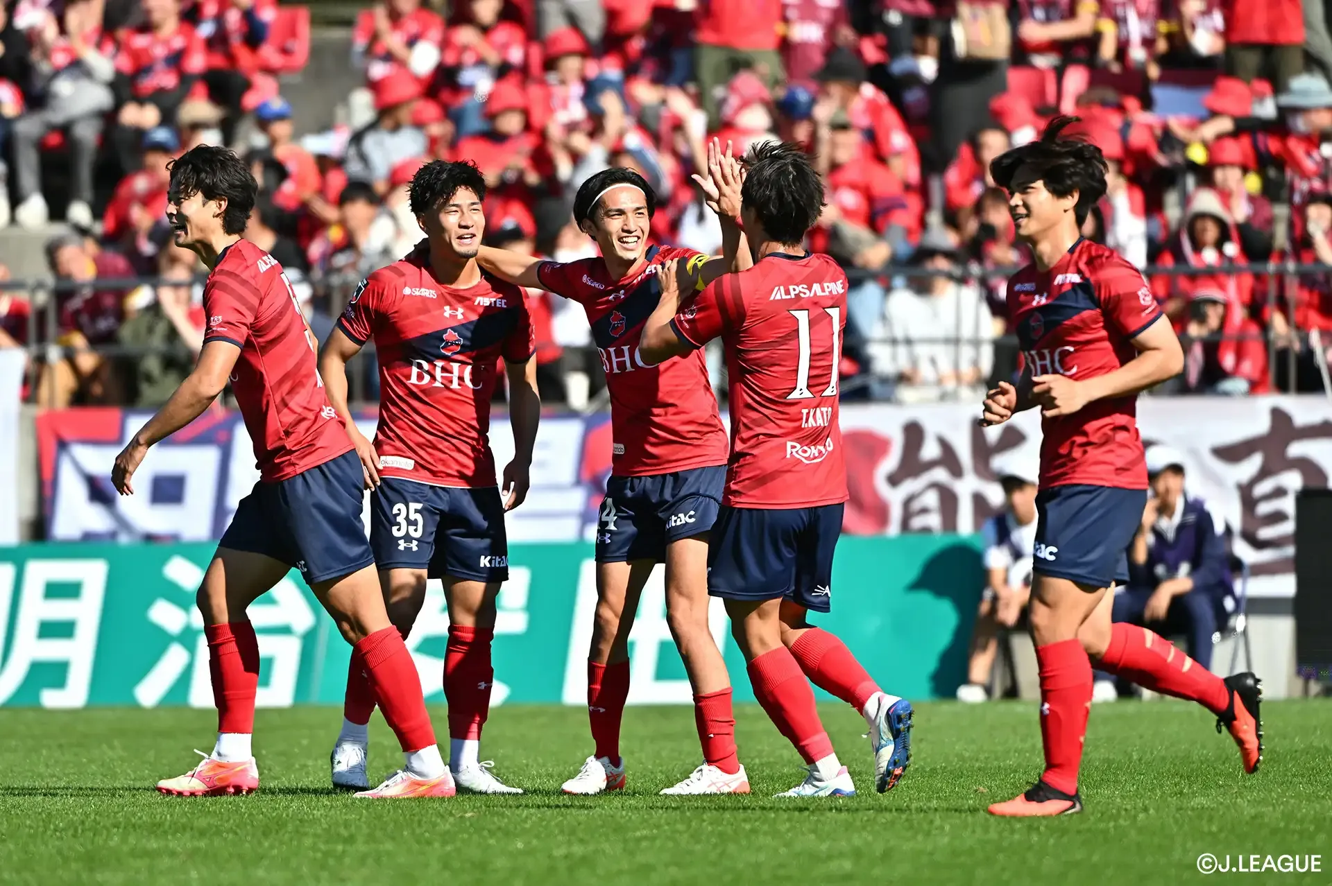 いわきが怒涛のゴールラッシュで5発大勝！敗れた甲府は最下位に転落【サマリー：明治安田Ｊ２ 第11節】