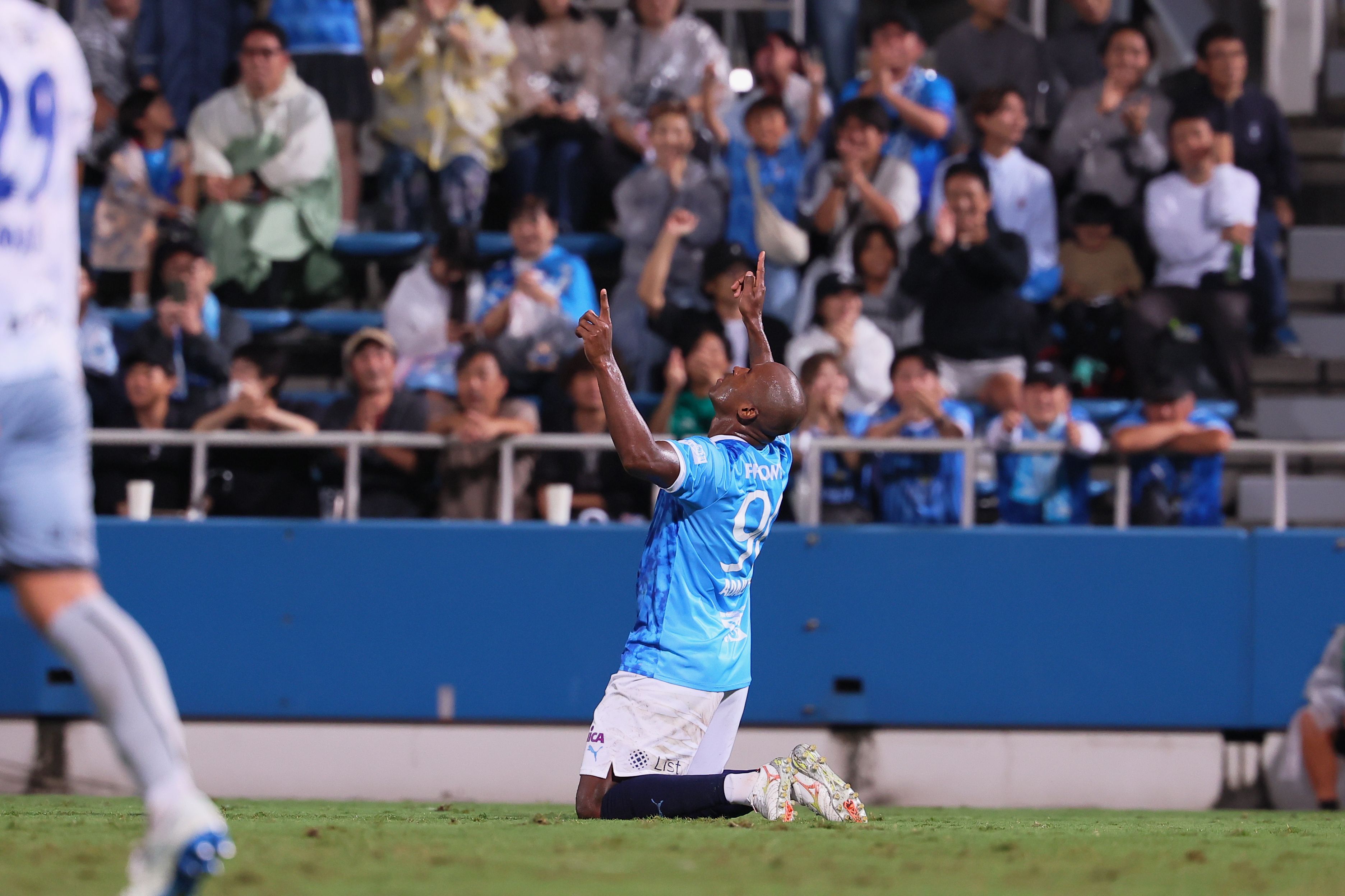 富山vs横浜FC_アダイウトン