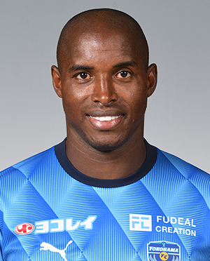 アダイウトン - ADAILTON