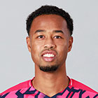 鷹啄　トラビス