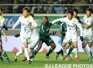 独特な雰囲気の中行われた松本と広島の一戦