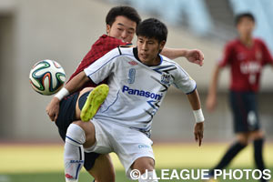 U-18代表選手の誇りを胸に本大会に臨むＧ大阪ユースの高木彰人。（2014年12月23日撮影）