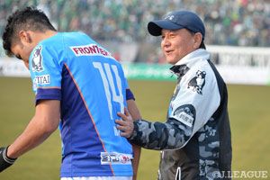 今季は開幕から指揮を執る中田監督。クラブの強化育成を担当していただけに、チームのことは誰よりも把握しているだろう