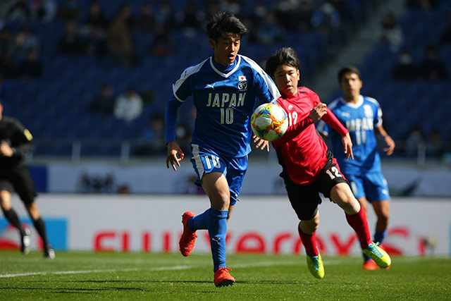 西川潤（#10）のシュートからバスケス　バイロンが押し込み、高校選抜が土壇場でドローに持ち込んだ。