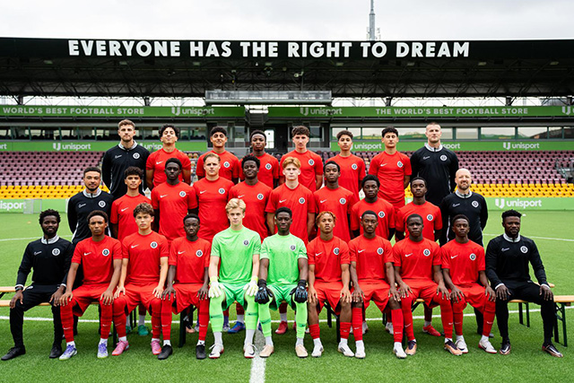 ライト・トゥ・ドリーム（ガーナ）（RIGHT TO DREAM）