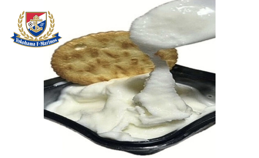 トルコアイス ルヴァンプライムクラッカー乗せ