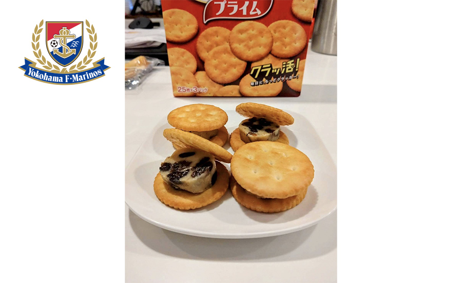 スモークチーズ3種盛りとルヴァンクラッカープライム