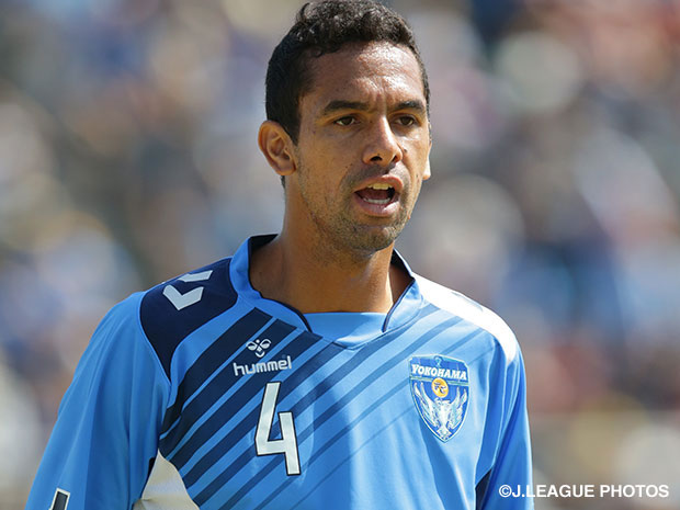 横浜ＦＣ、DFドウグラスと契約満了