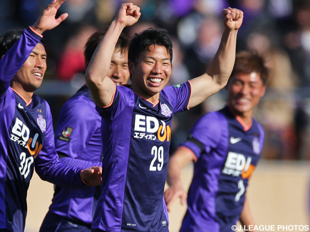 【広島】浅野がハットトリック、京都に勝利