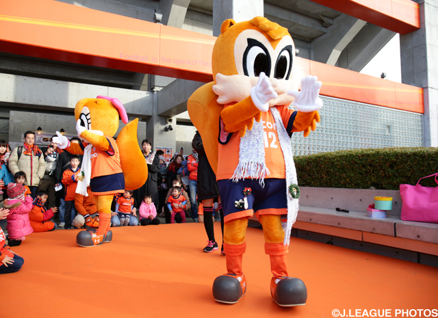 「第38回岩槻城址公園桜まつり」に参加予定のアルディ。（2014年12月6日撮影）