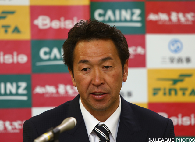 【群馬】服部監督が「群馬の地酒大使」に就任